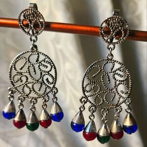 Vintage Crown Trifari Afghan Glass Gripoix Bead Clip On Earrings